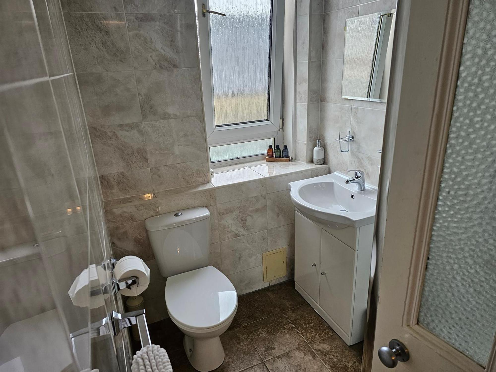 Snug - Abhainn Apartment Хелънсбърг Екстериор снимка