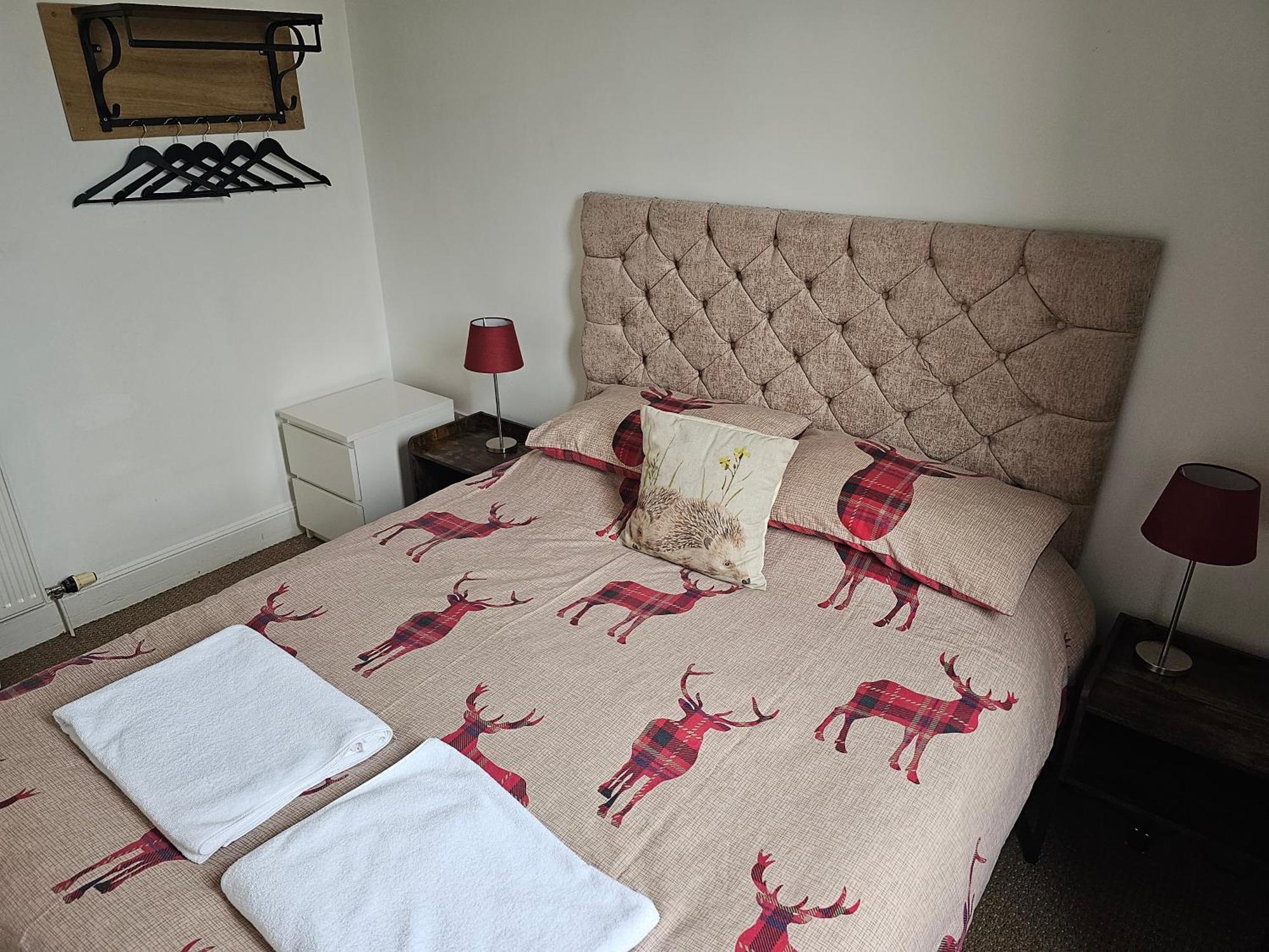 Snug - Abhainn Apartment Хелънсбърг Екстериор снимка